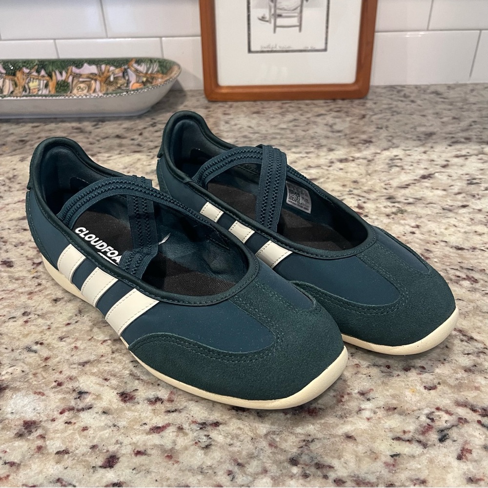Adidas Barreda Mary Jane Sneakers 9.5 Green/Ivory
